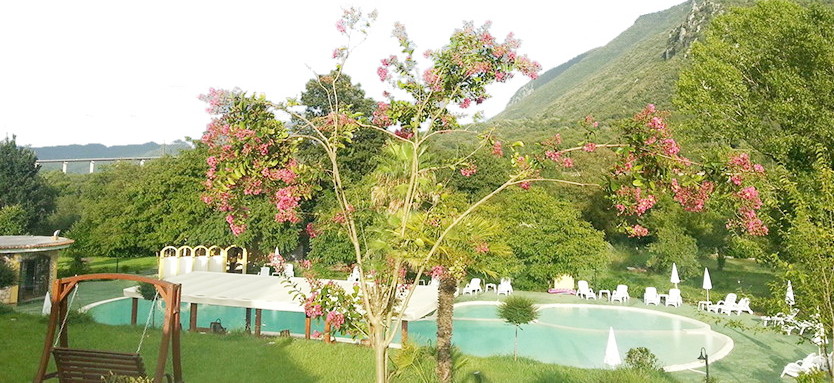 piscina-hotel-borgo-antico